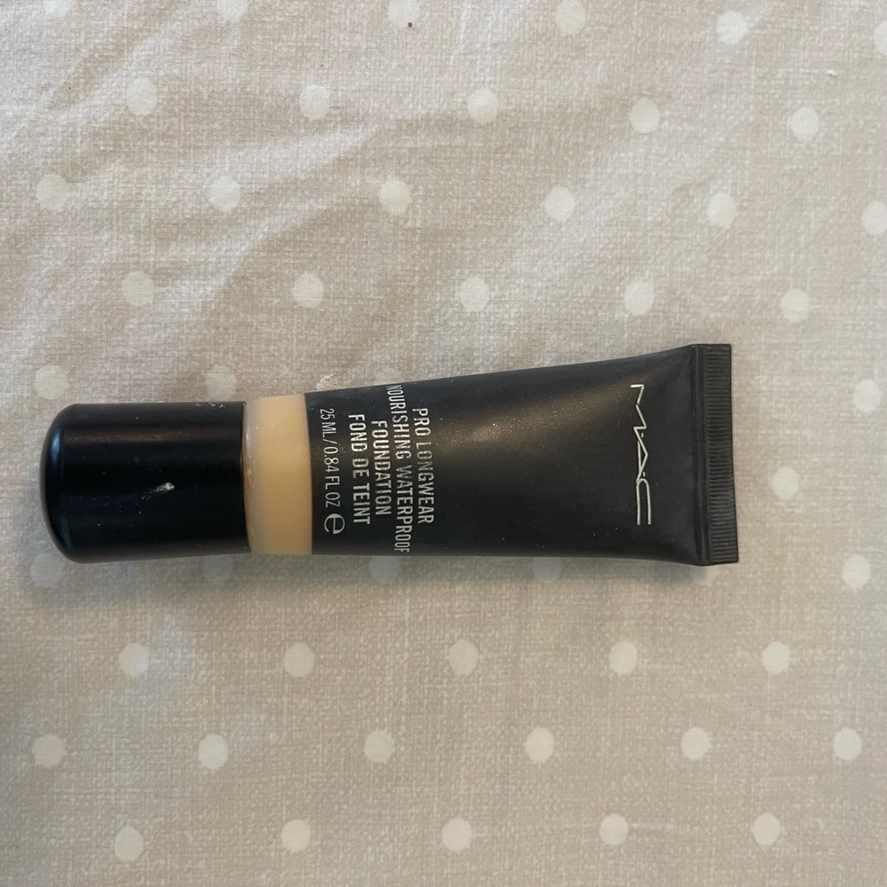 Mac makeup bundle - Picture 6 of 10